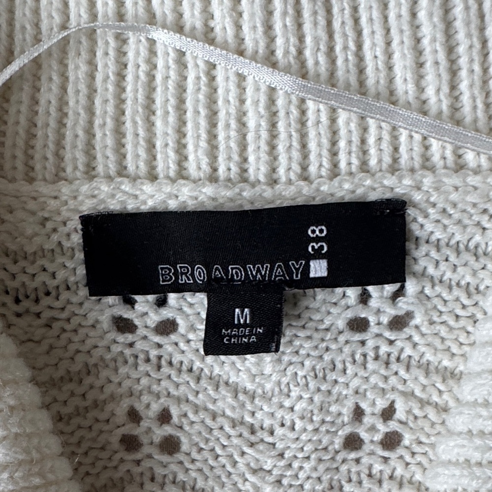 Elegant White Sweater with Black Trim - Picture 2 of 2